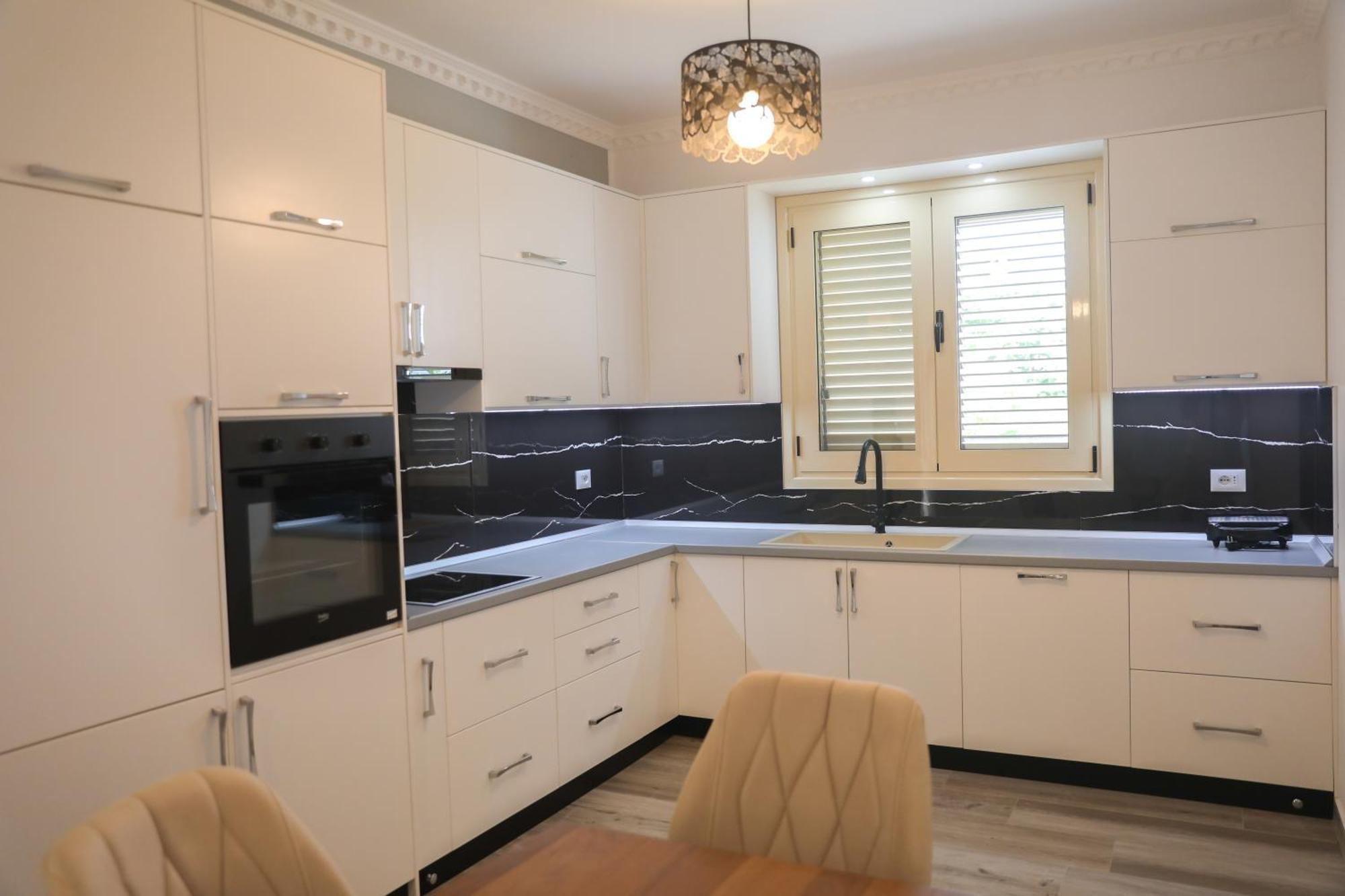Amla'S Villa Μπεράτ Εξωτερικό φωτογραφία